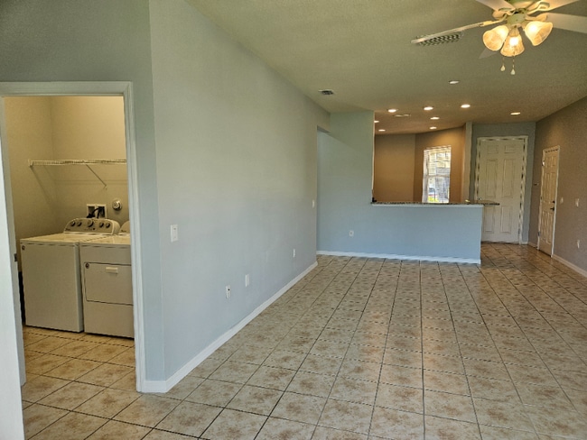 250 Provence Pl