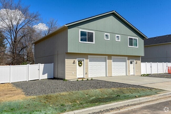 Building Photo - 4919-4921 E 6th Ave Rental