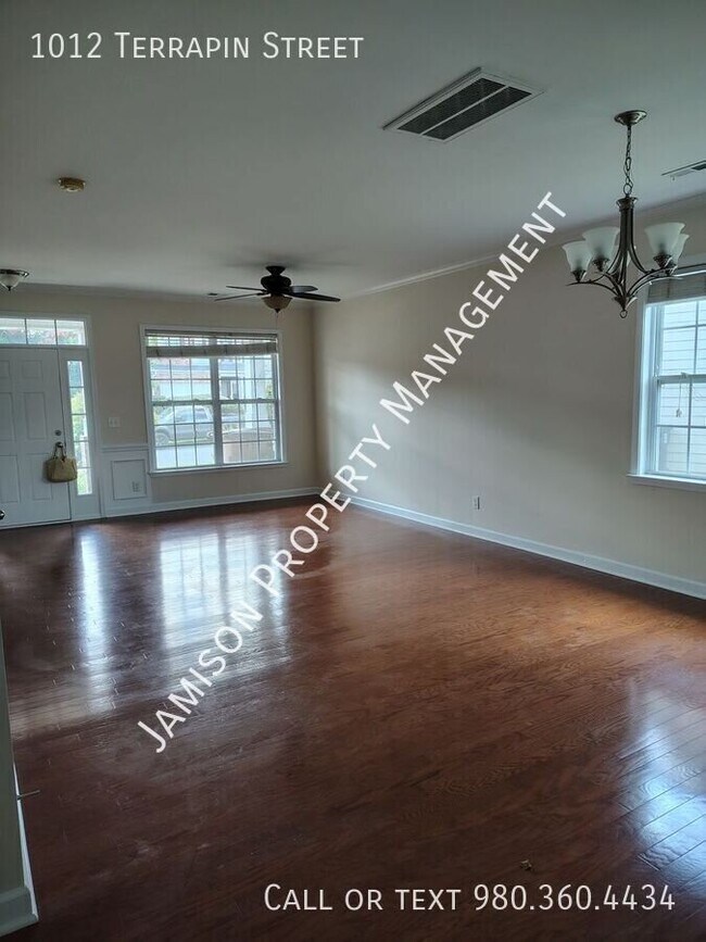 Photo - 1012 Terrapin St