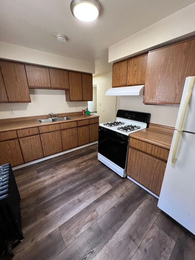 Building Photo - 2923 River Rd Unit UR Rental