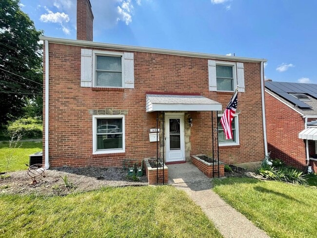 Building Photo - Updated 2 bed 1 bath apartment!