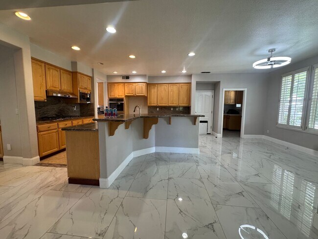 360 Allenwood Ct