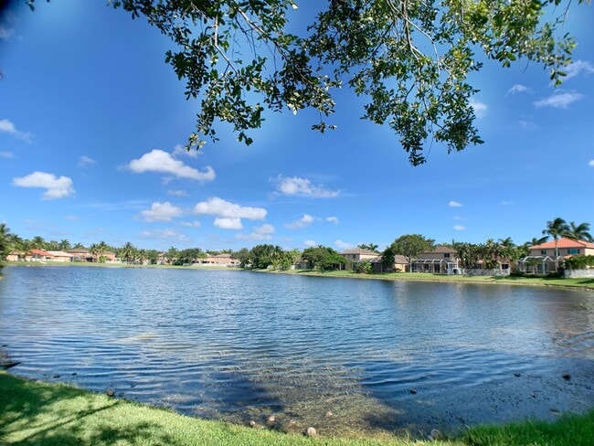 Building Photo - 5152 Woodfield Way Rental