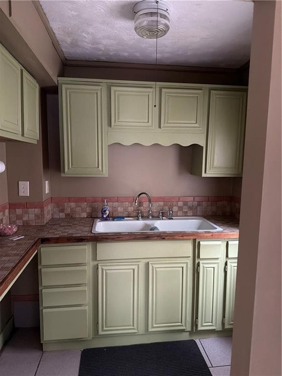 Photo - 113 Hugo St