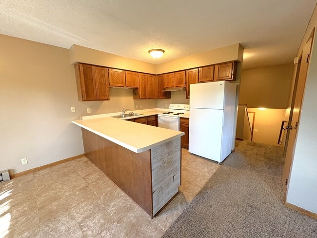 Photo - 632 Saxonwood Rd