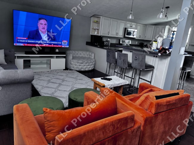 Photo - 8 Pinehurst Ct