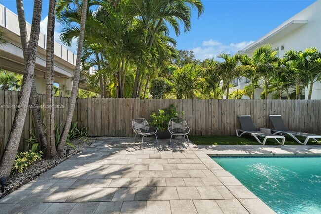 Photo - 3567 SW 1st Ave