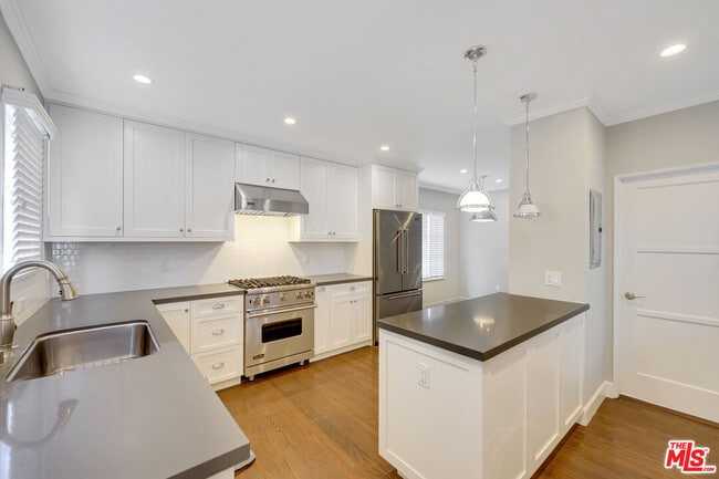 Photo - 234 S Spalding Dr