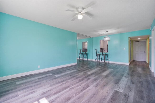 Photo - 2430 SW 81st Ave Unit 305