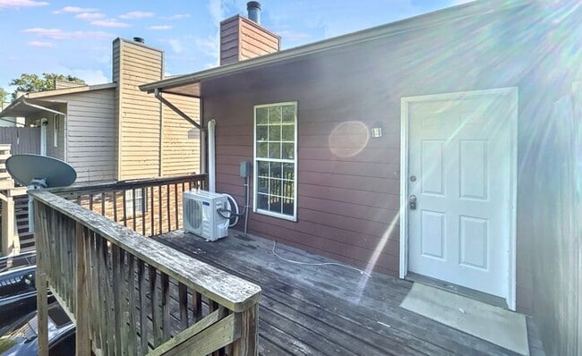 Photo - 5118 Linbar Dr