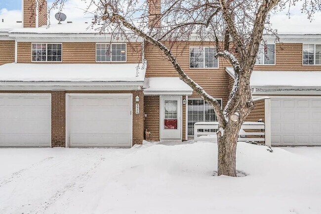 Photo - 9936 Fillmore St NE