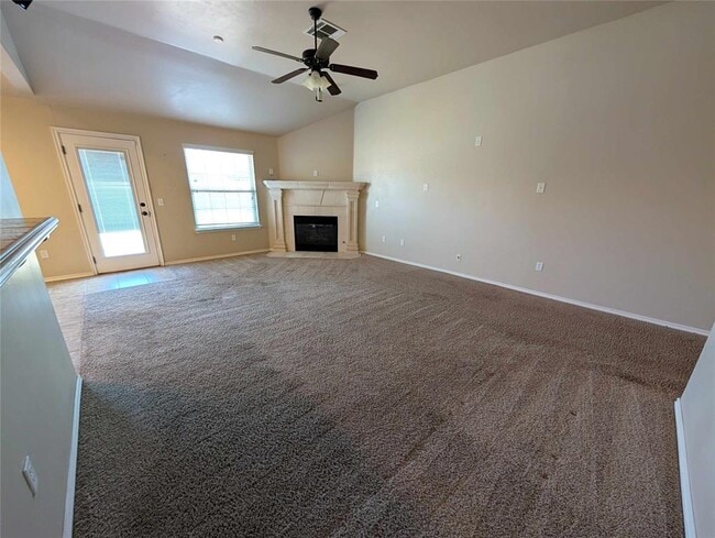 Photo - 621 Apple Tree Ln