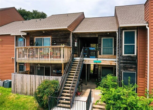 Building Photo - 6903 Deatonhill Dr Unit 28