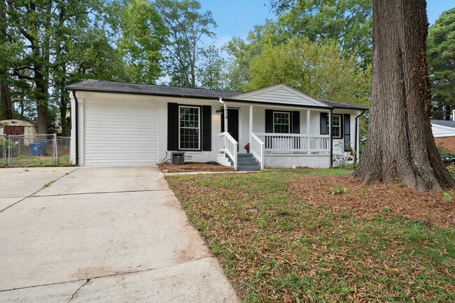 Photo - 2910 Driftwood Dr