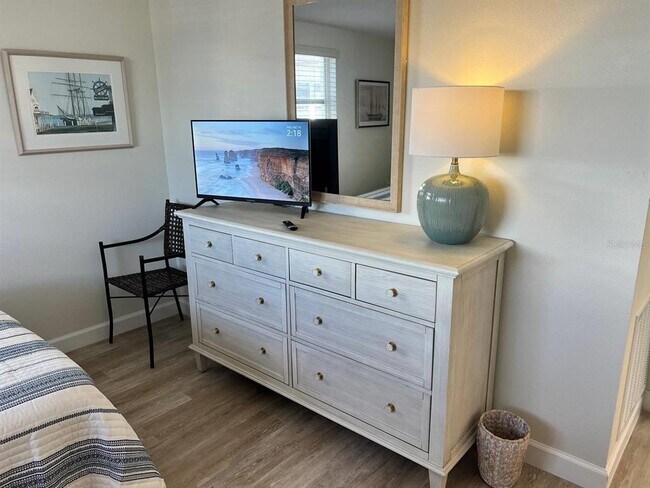 Photo - 6020 Midnight Pass Rd