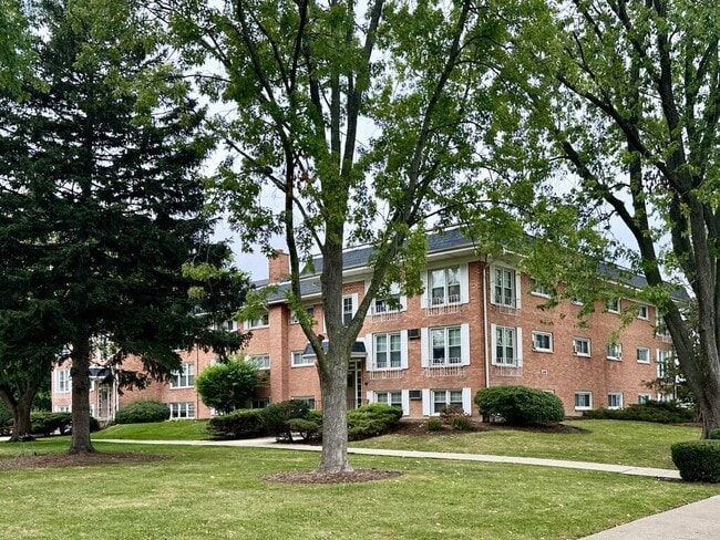 Building Photo - 630 Lincoln Ave