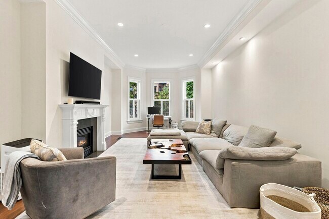 348 Marlborough St
