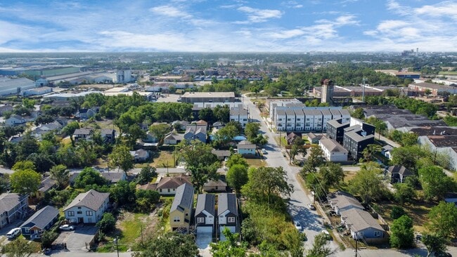 Photo - 4706 Gunter St