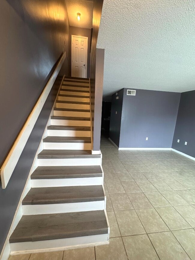 Photo - 251 Knight Dr