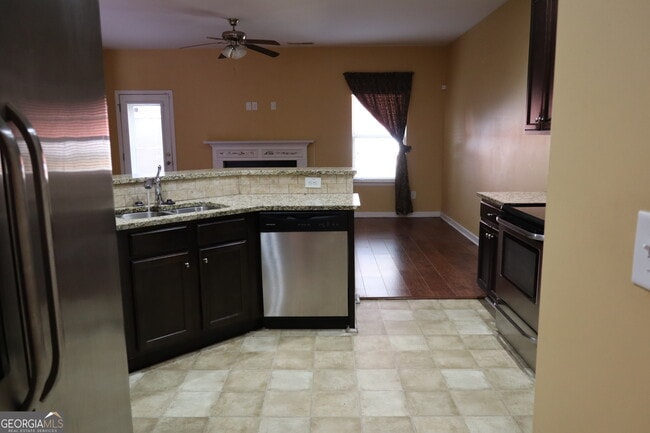 Photo - 131 Dustin Dr