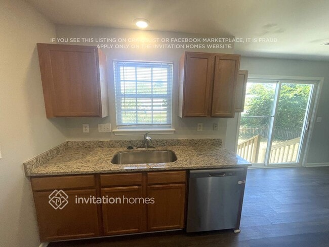 Photo - 756 Sir Raleigh Dr