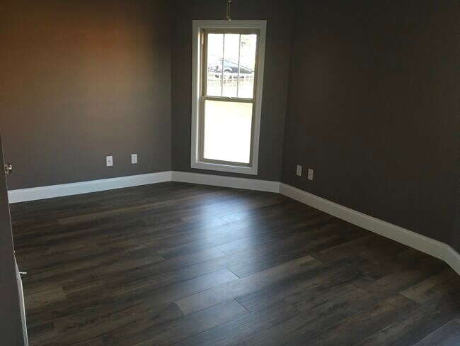 Photo - 659 Price St Unidad 659 price street