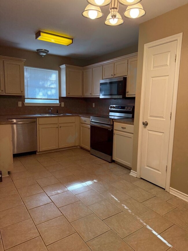 Photo - 204 W Sycamore Ln Unit A