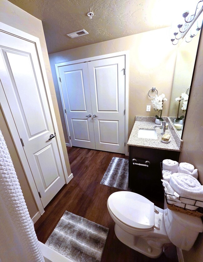 Photo - The District at Parkcenter