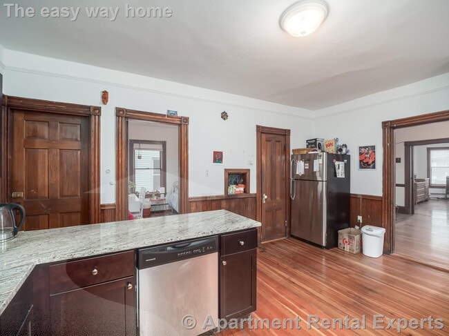 Photo - 318 Beacon St Unit #2