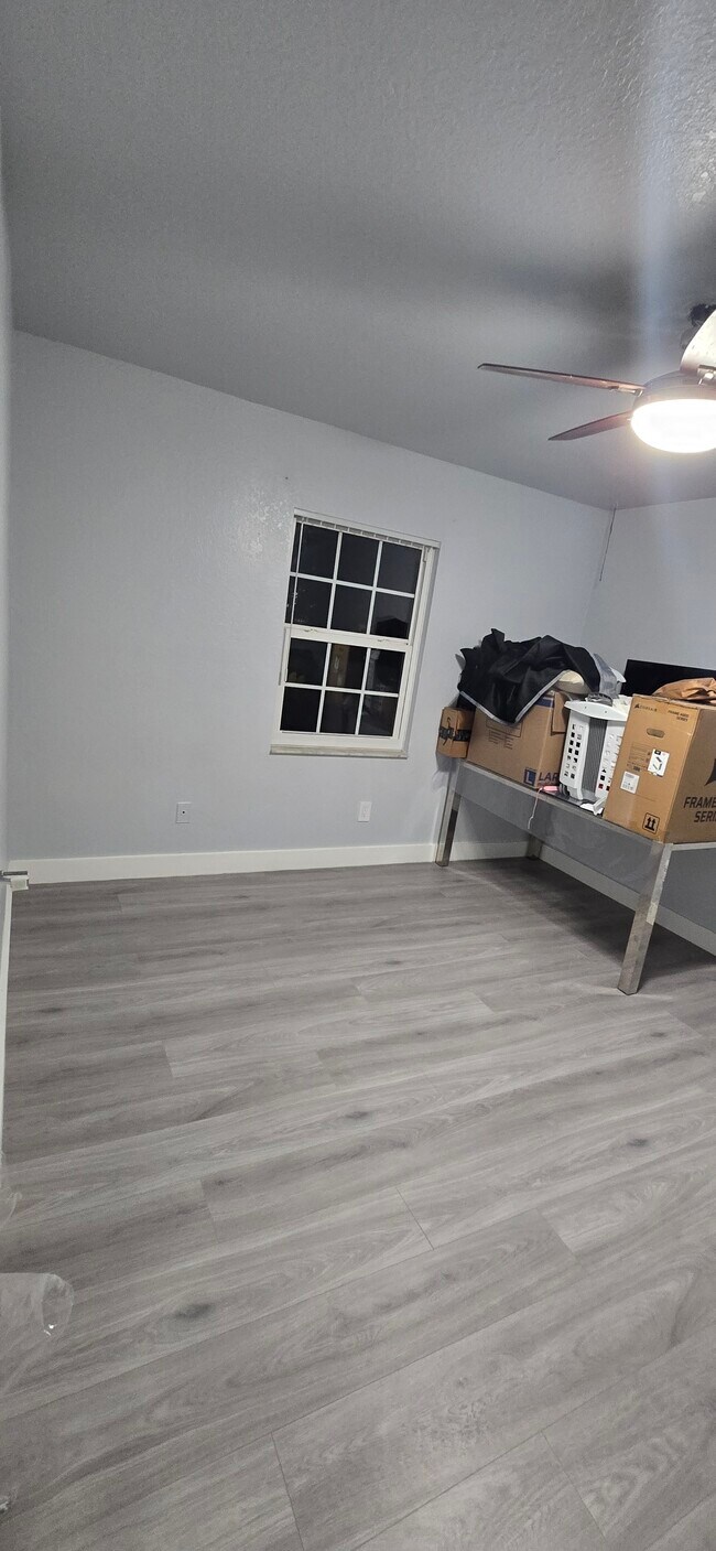 Photo - 2044 44th St S