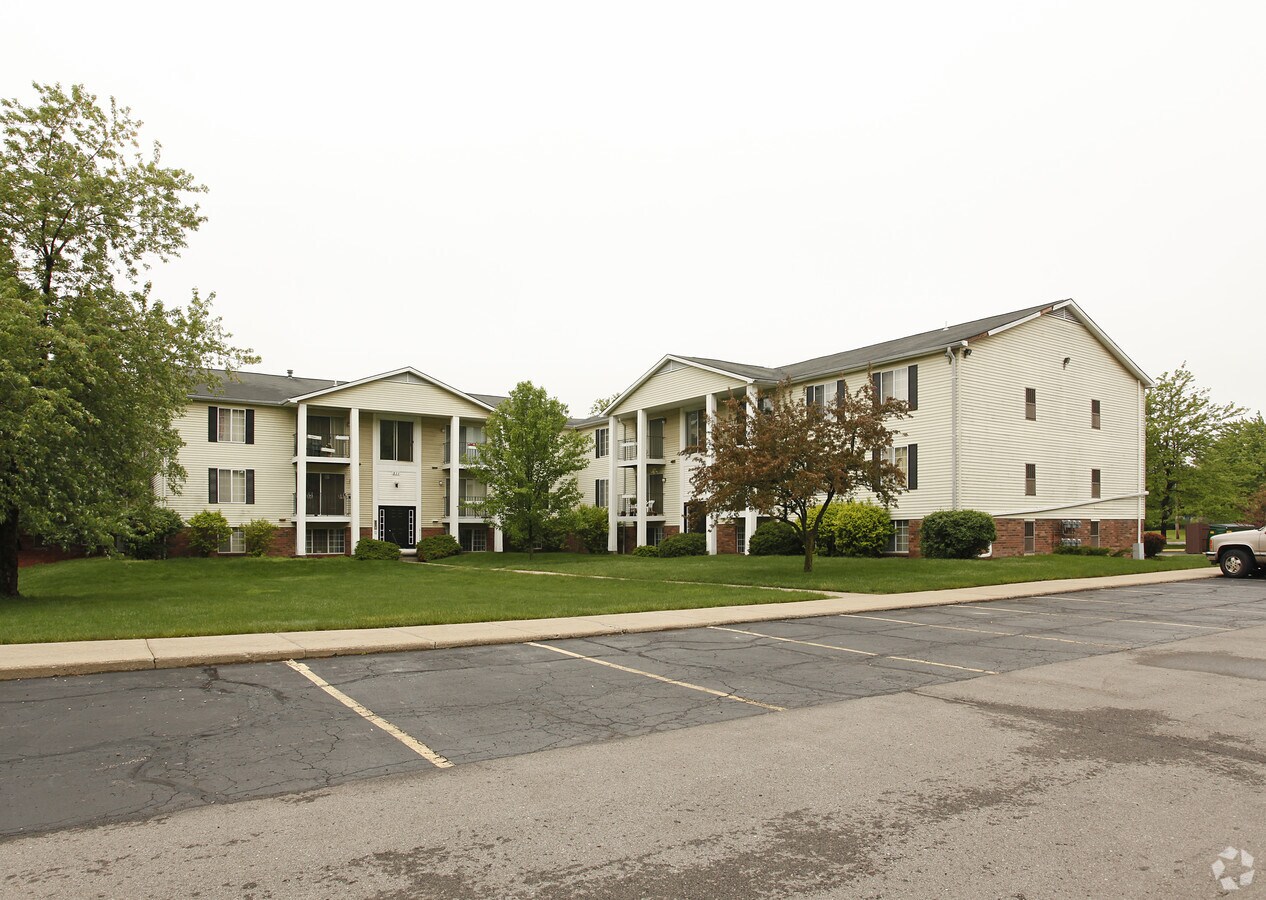 Primary Photo - Quail Creek Apartments