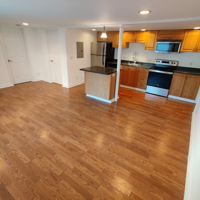 Photo - 2014 W Bertona St Unit 7