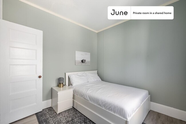 Private bedroom in 4 bed/1 bath Home - Private bedroom in 4 bed/1 bath Home Unidad D