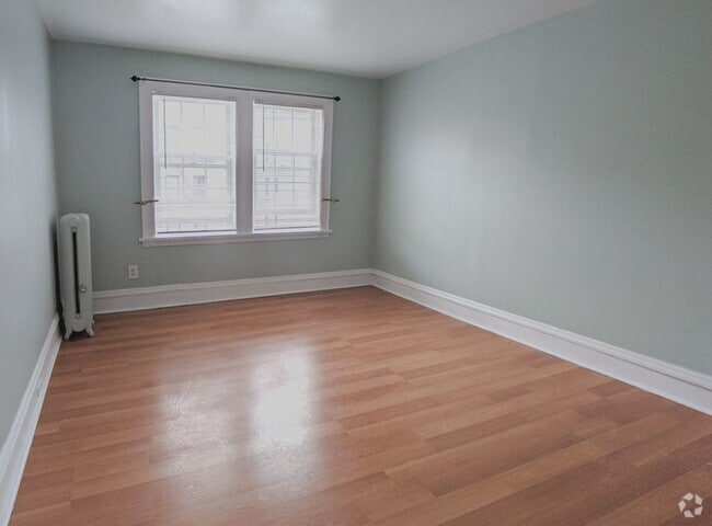 Building Photo - 28 STREET Rental