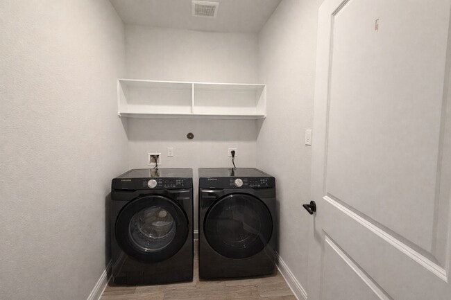 Photo - 2307 Birch View Ln