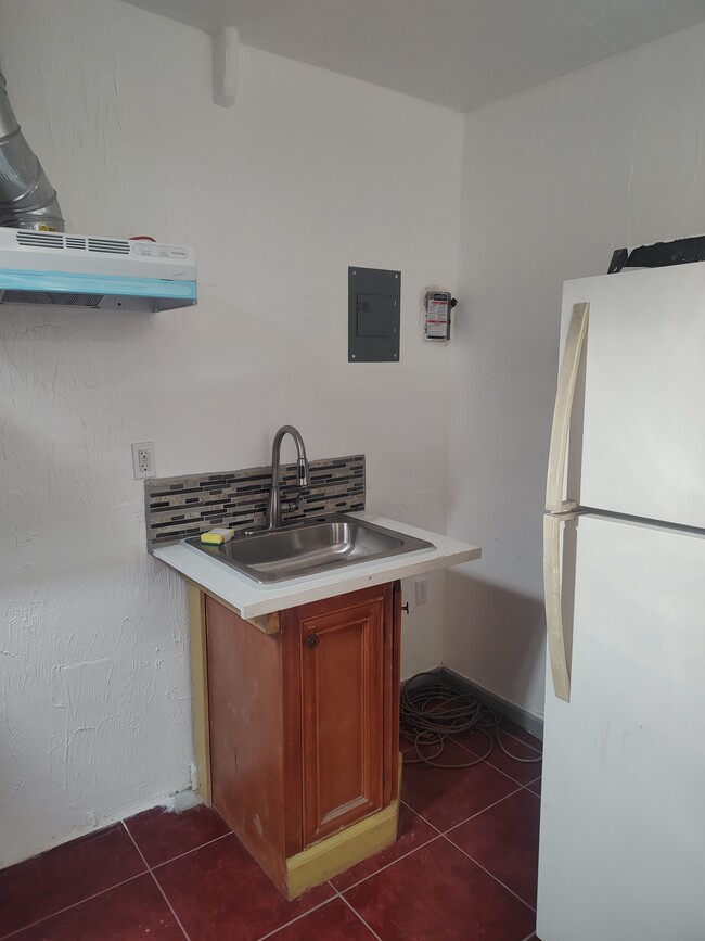 Photo - 239 S Avenue 18