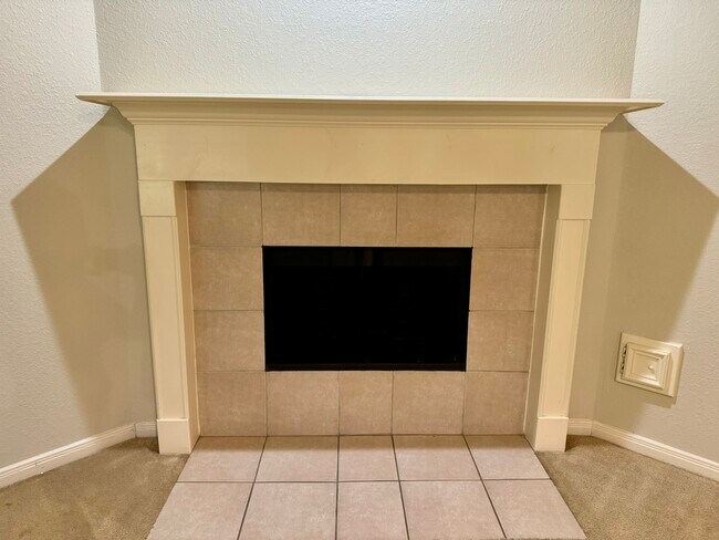 Photo - 202 Almond Dr