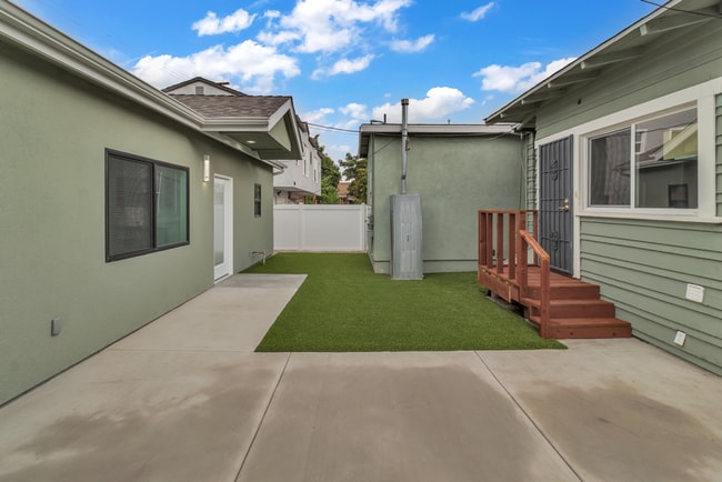 3965 La Salle Ave