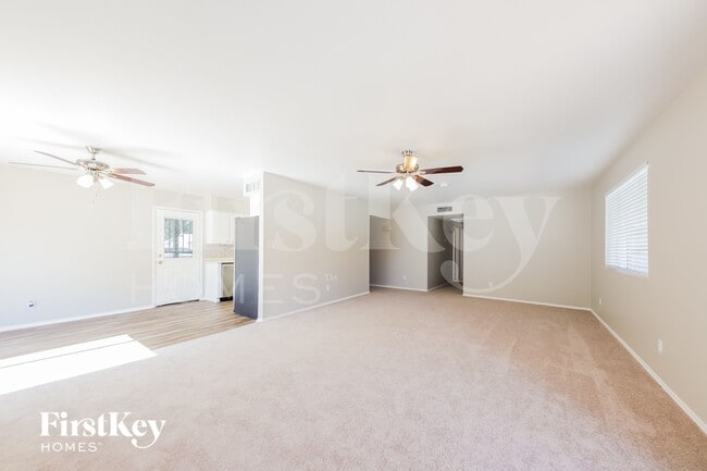 5240 W Hatcher Rd