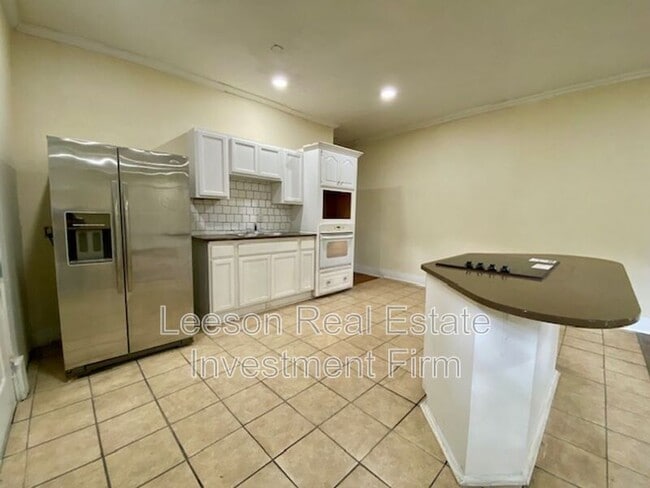 Photo - 548 Dalzell St