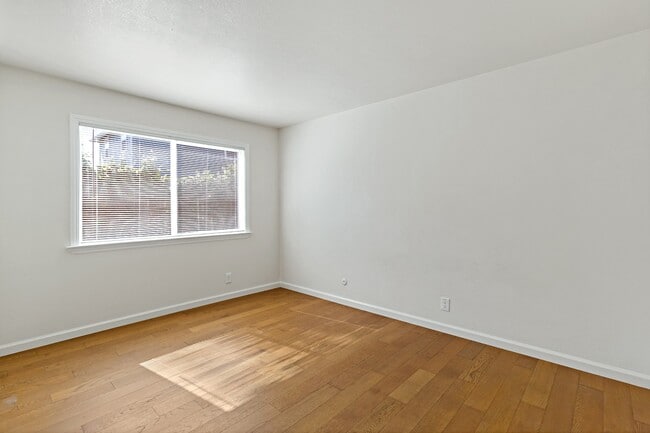 Photo - 10582 Topanga Dr