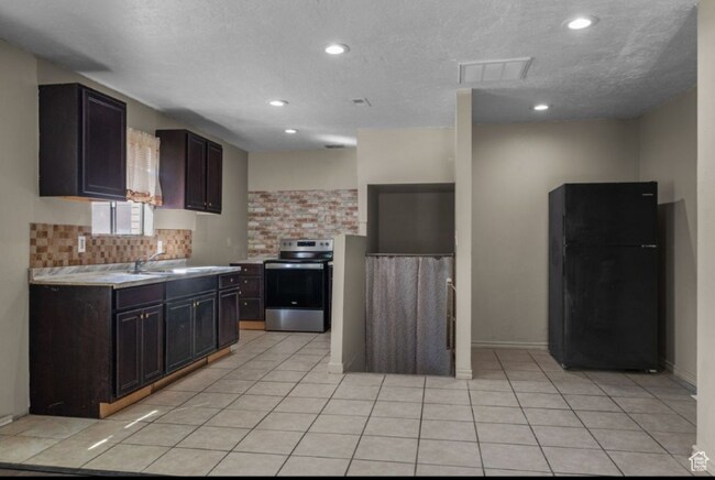 Photo - 57 N Center St Unit 57