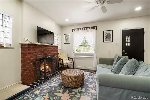 Photo - 2810 Dahlia St