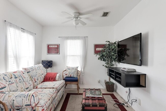 Photo - 1907 Parker Ave