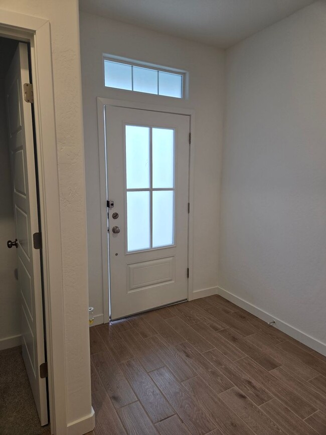 Photo - University Dr! Lemoore