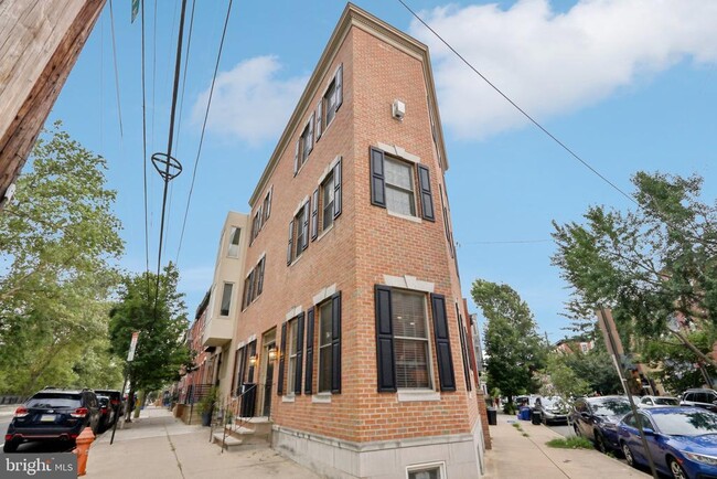 Building Photo - 2423 Grays Ferry Ave Rental