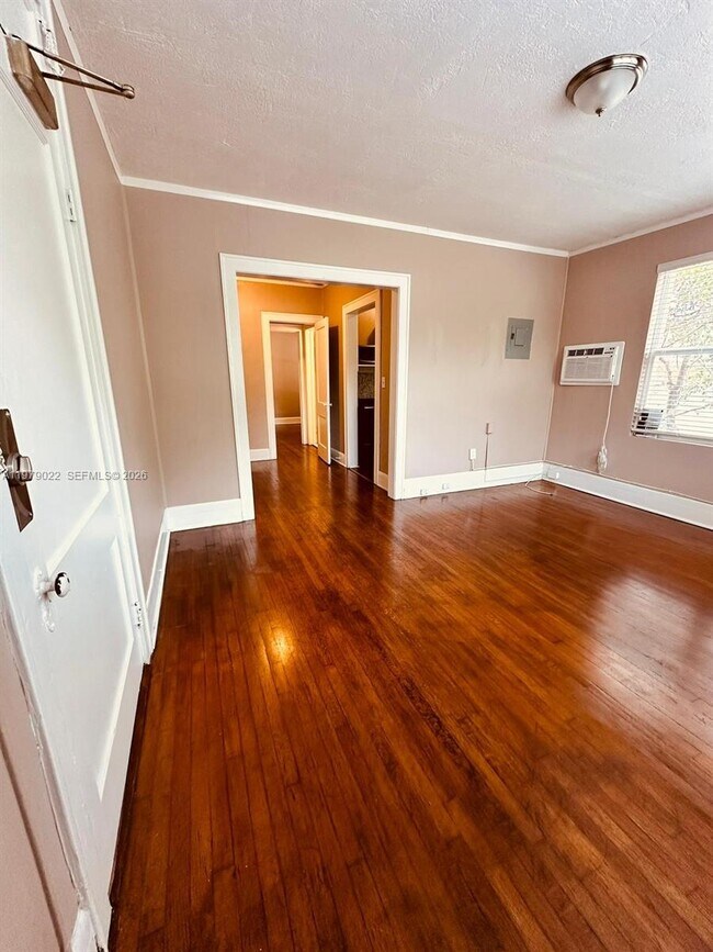 Photo - 344 Mendoza Ave Unit 8