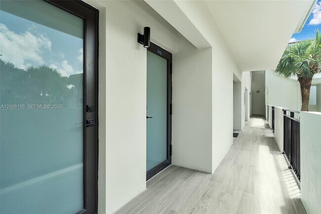 6901 Edgewater Dr Unit 318