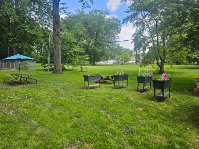 Photo - 1380 Arbor Ave SE Unit Apt