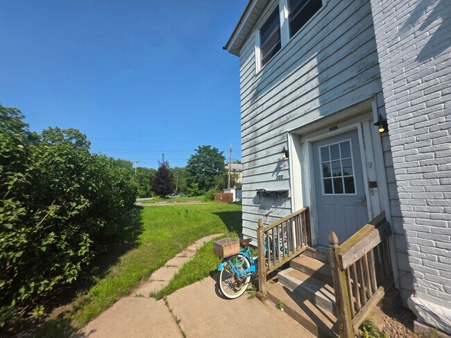 Photo - 705 E Grand Ave Unit 705 E Grand Ave 2
